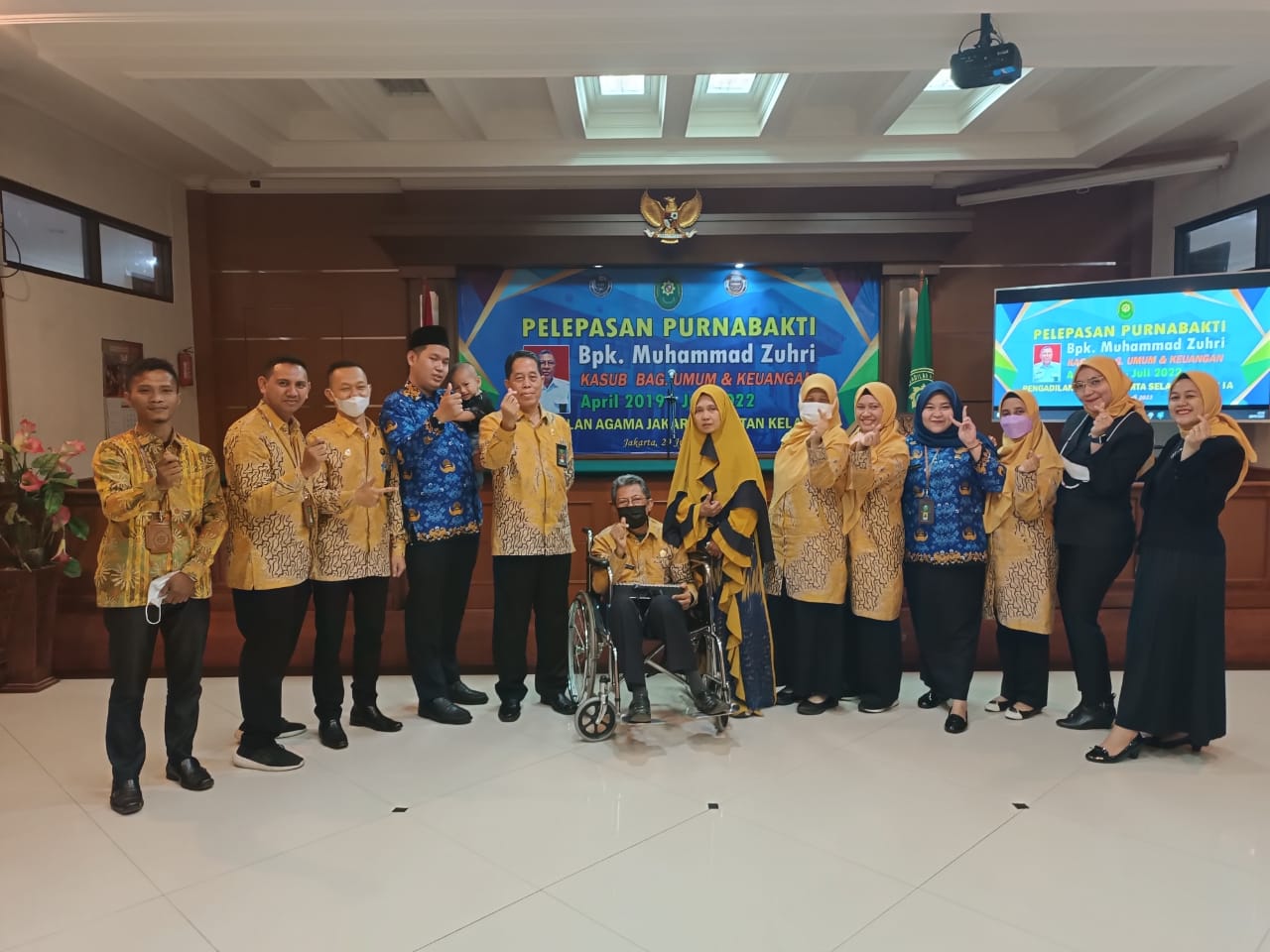 Pak Zuhri n Kesekretariatan